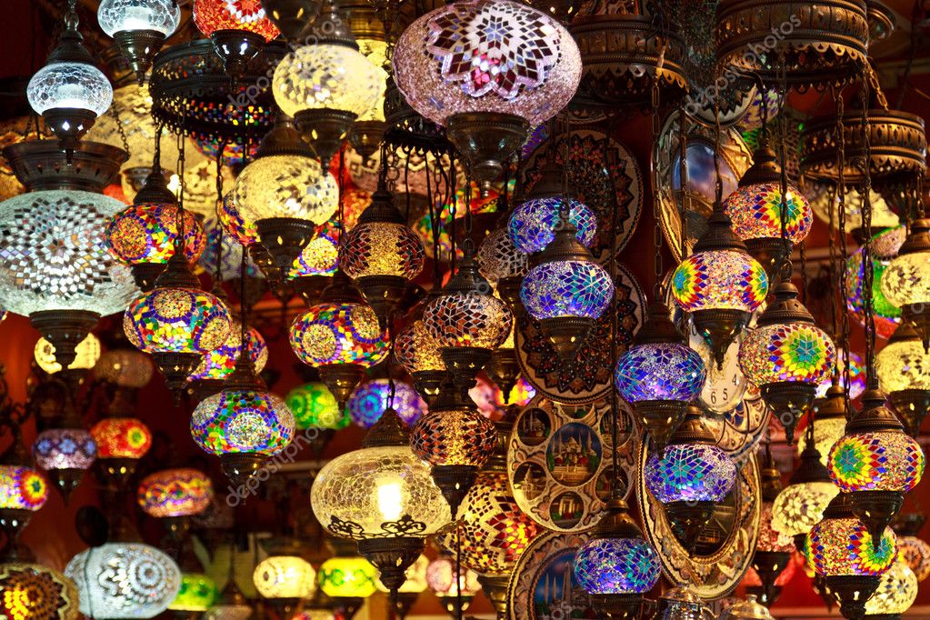 Candeeiros turcos num bazaar